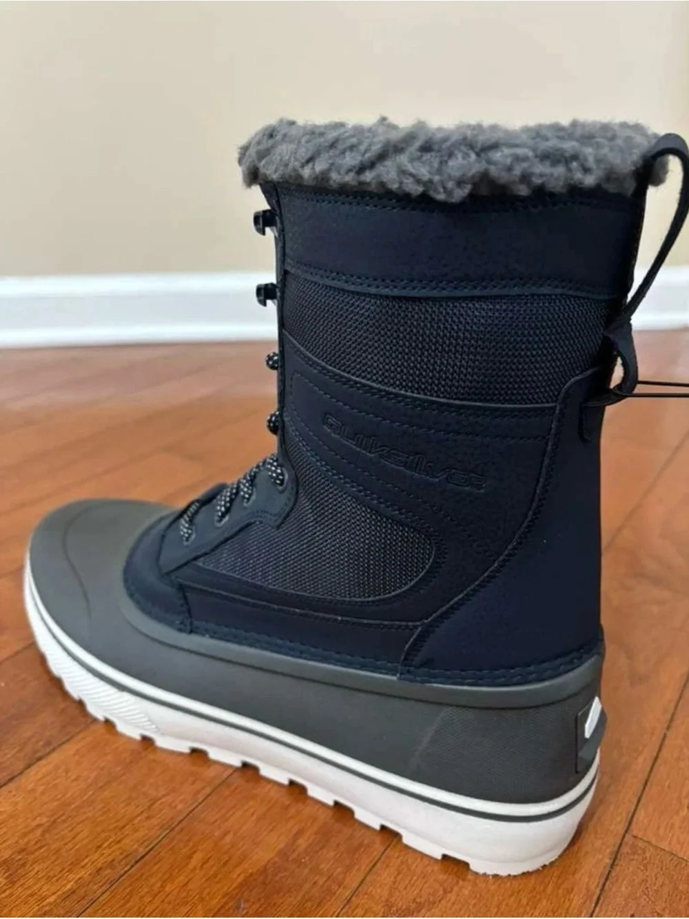 Quiksilver Mens Boots Sub Zero Hi Water Resistant Snow 3M Thinsulate RARE NEW!